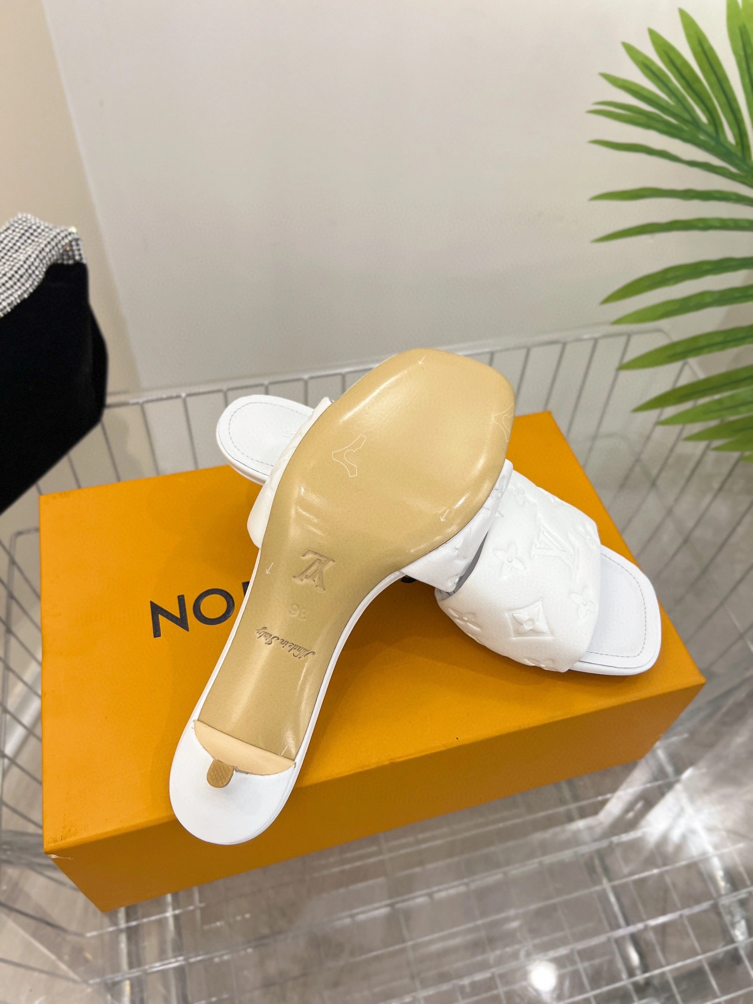 coco-- 1A9OXG Heel height5.5CM item:B-X00D2513L